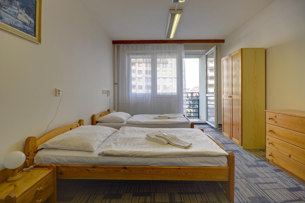 Volha Hostel Praag Buitenkant foto