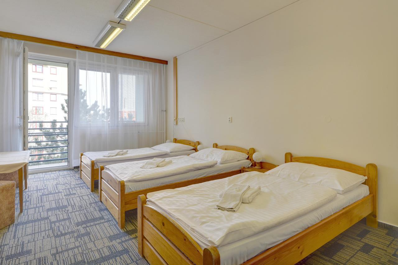 Volha Hostel Praag Buitenkant foto
