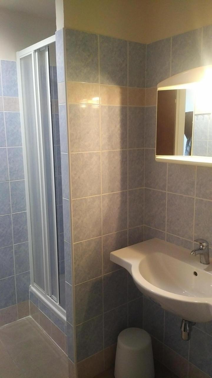 Volha Hostel Praag Buitenkant foto